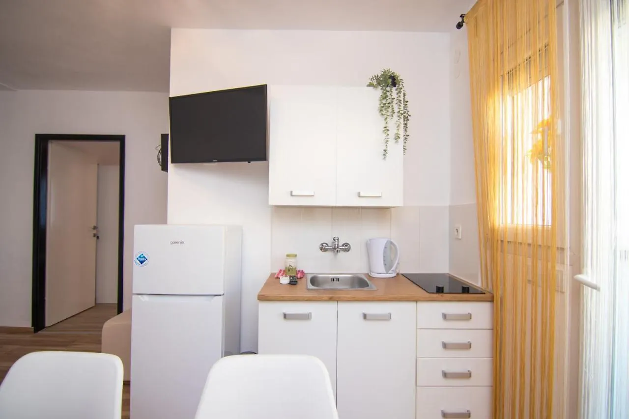 Apartments Flowers Krk Town